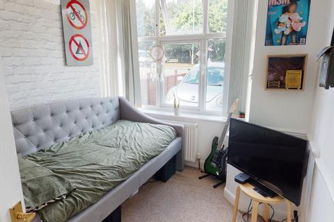 8 Bants Lane, Northampton, NN5 6AL
