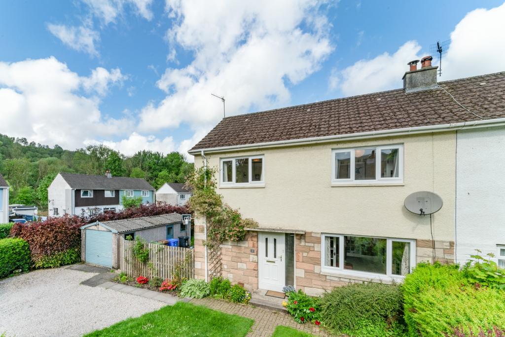 Blane Crescent, Blanefield, Stirlingshire, G63 9HT 3 bed semidetached