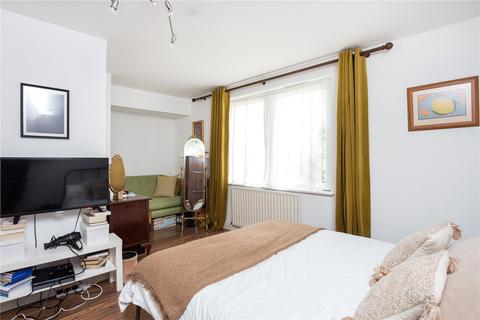 32 Millennium Place, London, E2 9NL