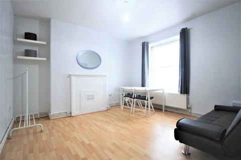3 bedroom flat for sale, Sebright House, Coate Street, London, E2