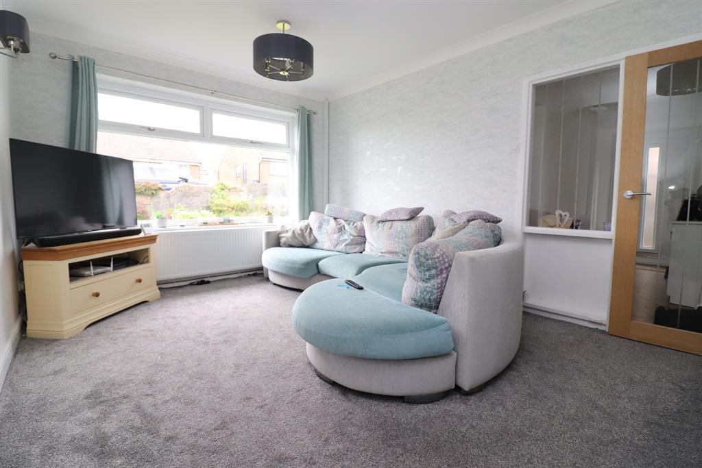 Abbey Crescent, Darwen, BB3 3PX 4 bed semidetached house £1,100 pcm
