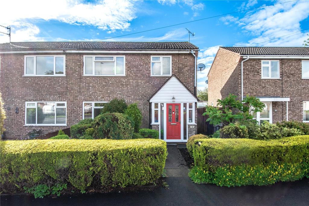 Willow Road, Bromsgrove, Worcestershire, B61 3 bed semidetached house for sale £235,000