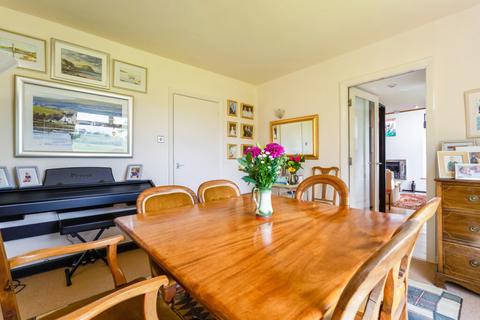 51 Antonine Road, Bearsden, Glasgow, G61 4DS