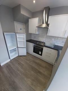 3 bedroom terraced house to rent, Broughton Avenue, Leeds, LS9 6BD