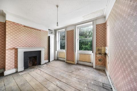 29 Gloucester Circus, London, SE10 8RY