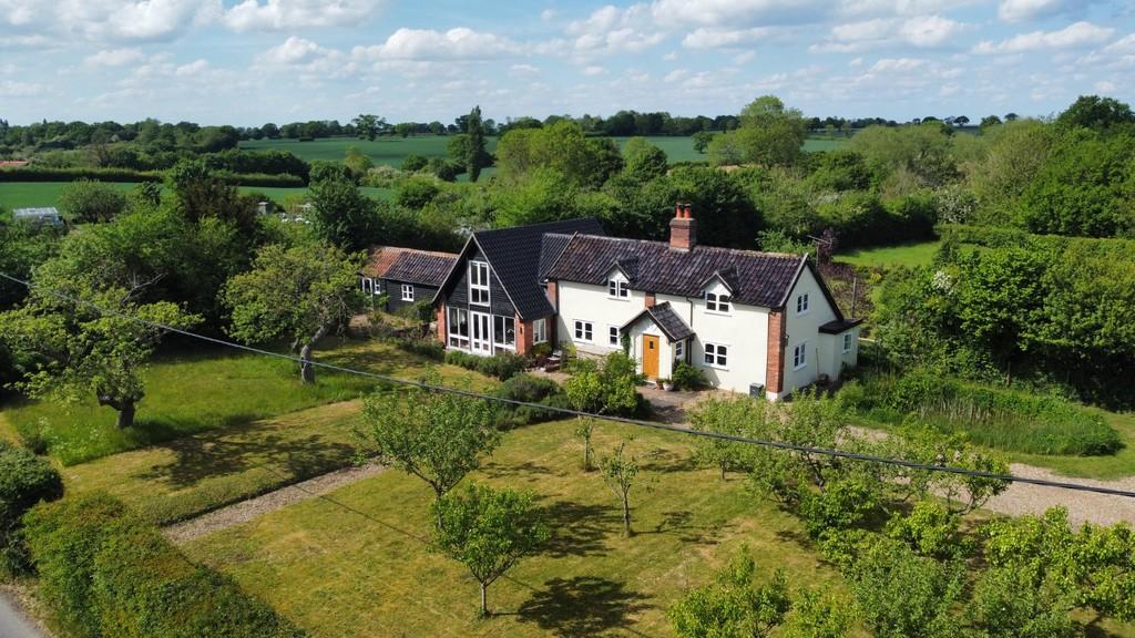 Metfield, Near Harleston, Norfolk 4 bed cottage £795,000