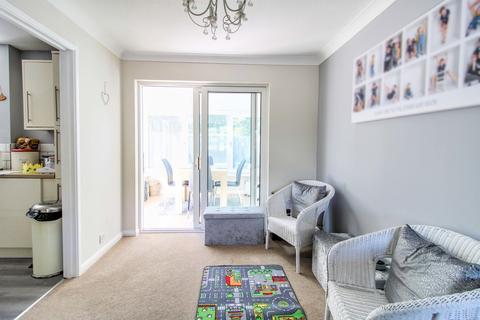 43 Chandos Close, Grange Park, Swindon, SN5 6AG