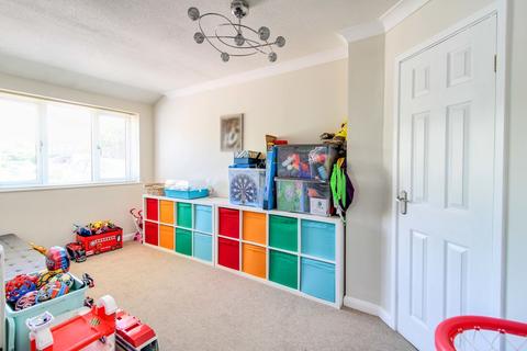 43 Chandos Close, Grange Park, Swindon, SN5 6AG