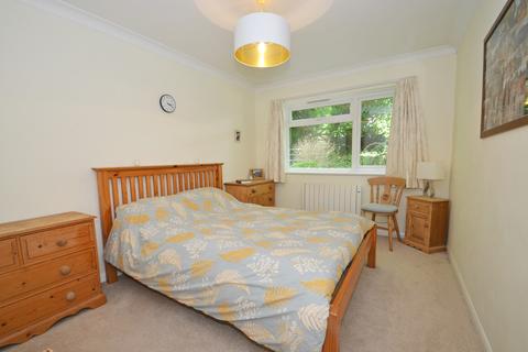 2 bedroom ground floor flat for sale - Godalming