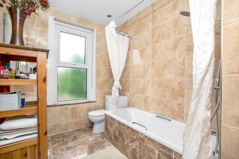 17 Braidwood Road, London, SE6 1QU
