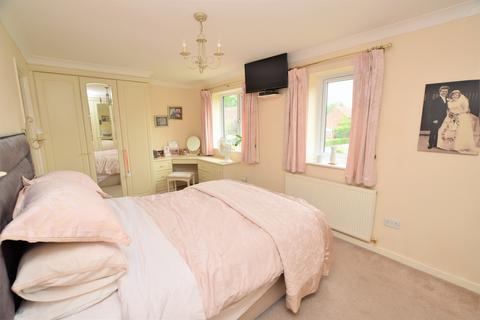 18 Chanterelle, Highwoods, Colchester, CO4 9RY