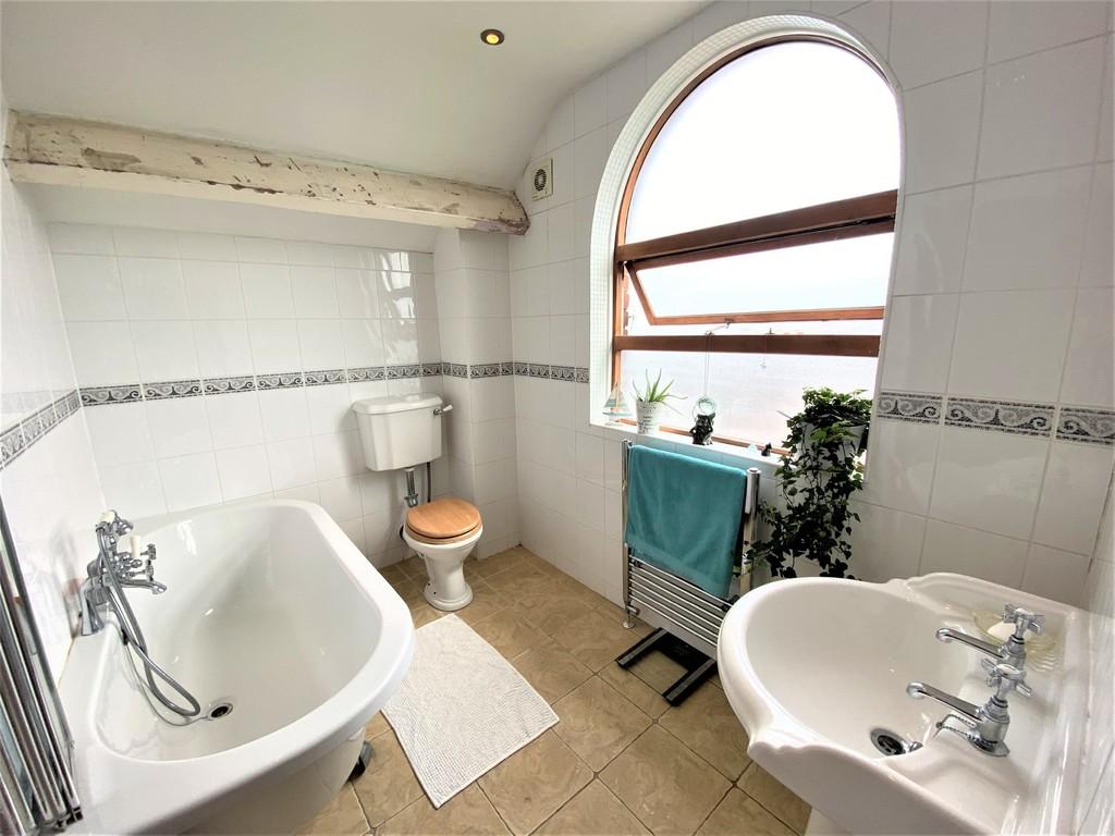 En suite bathroom
