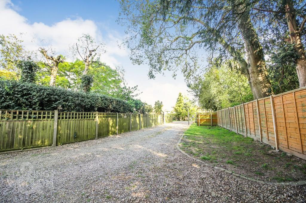 Cedar Road, Hethersett, Norwich 4 bed detached house £750,000