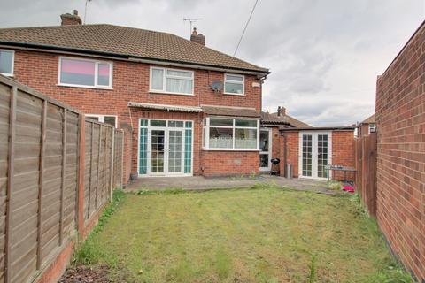 3 bedroom semi-detached house to rent, Ashurst Road, Leicester