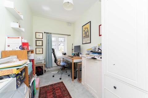 10 Wyndham Road, London, W13 9TE