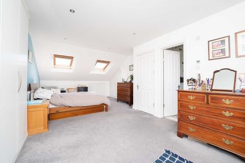10 Wyndham Road, London, W13 9TE