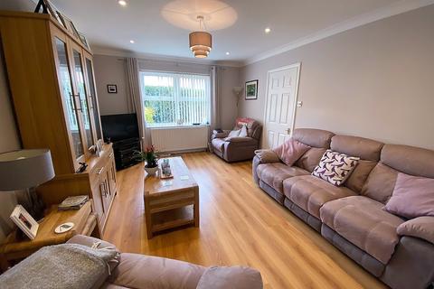 1 Lewing Close, Orpington, BR6 8RA