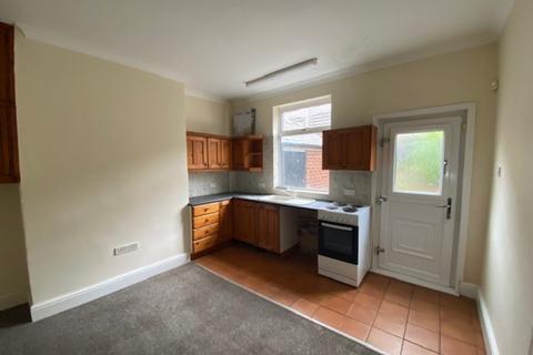 2 bedroom terraced house to rent, Gladys Street, Clifton, S65 2TA