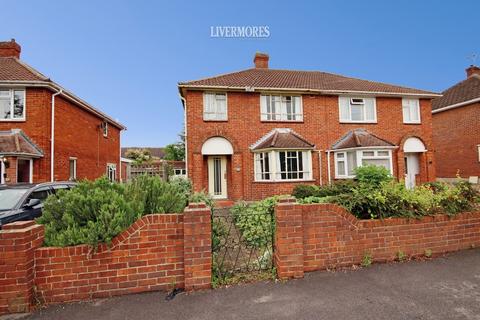 16 Meadow Way, Dartford, DA2 6AB