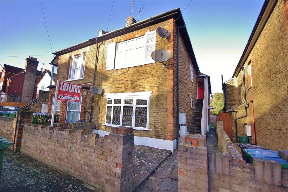 Essex Road, WATFORD, Hertfordshire 2 bed flat £274,999