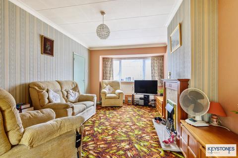 6 Chaseside Close, Romford, RM1 4LZ