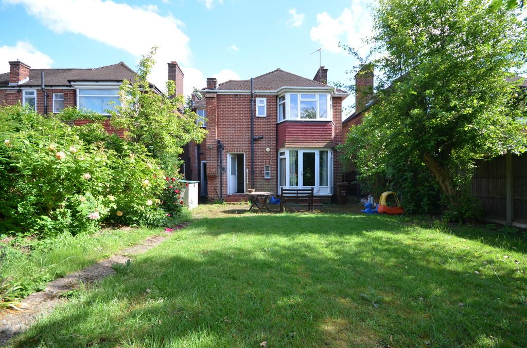 Crowshott Avenue, Stanmore 3 bed detached house £799,950