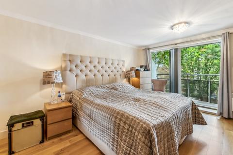 2 bedroom flat for sale, Chiswick High Road, London