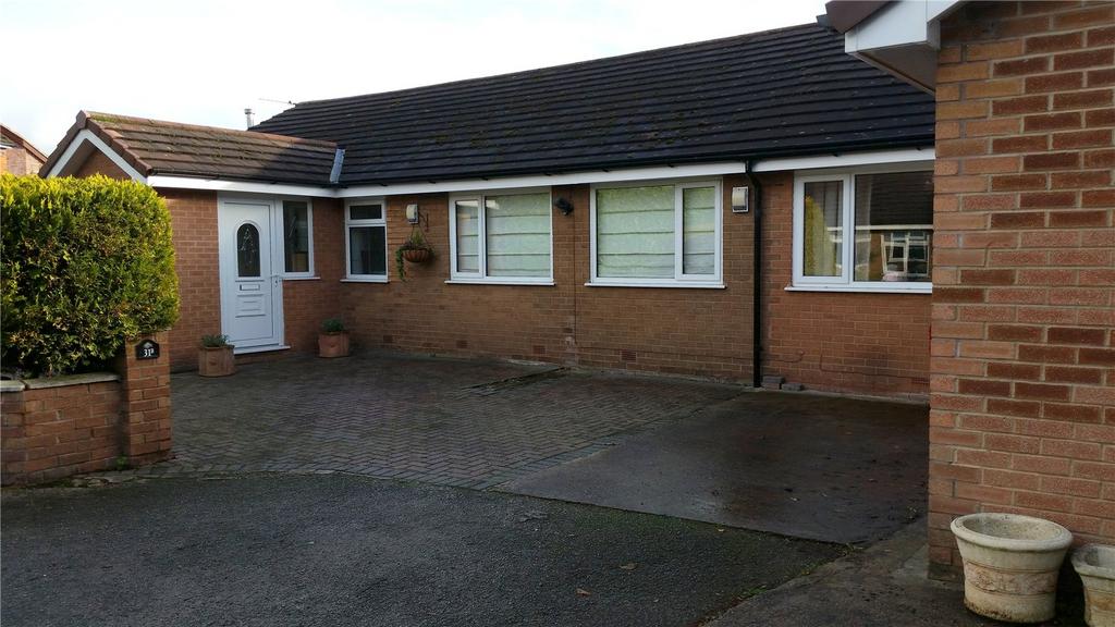 Sandy Lane, Lymm, WA13 5 bed bungalow to rent £2,495 pcm (£576 pw)