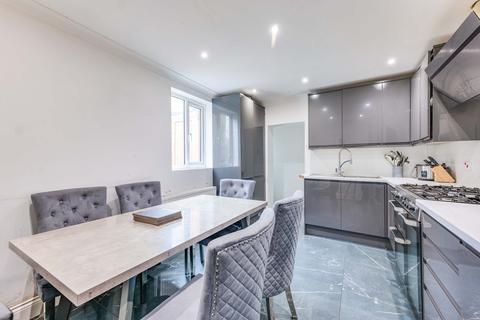 9 Balmoral Road, Westcliff-on-sea, SS0 7DG