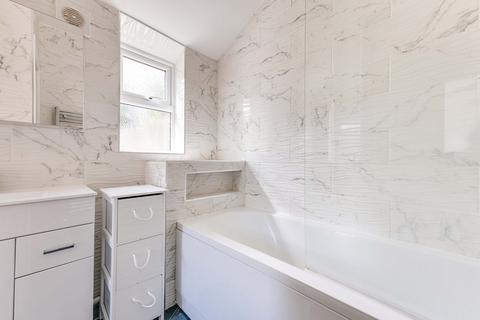 9 Balmoral Road, Westcliff-on-sea, SS0 7DG