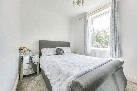 9 Balmoral Road, Westcliff-on-sea, SS0 7DG