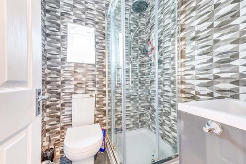 9 Balmoral Road, Westcliff-on-sea, SS0 7DG