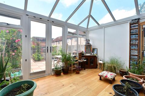151 Handcroft Road, Croydon, CR0 3LF