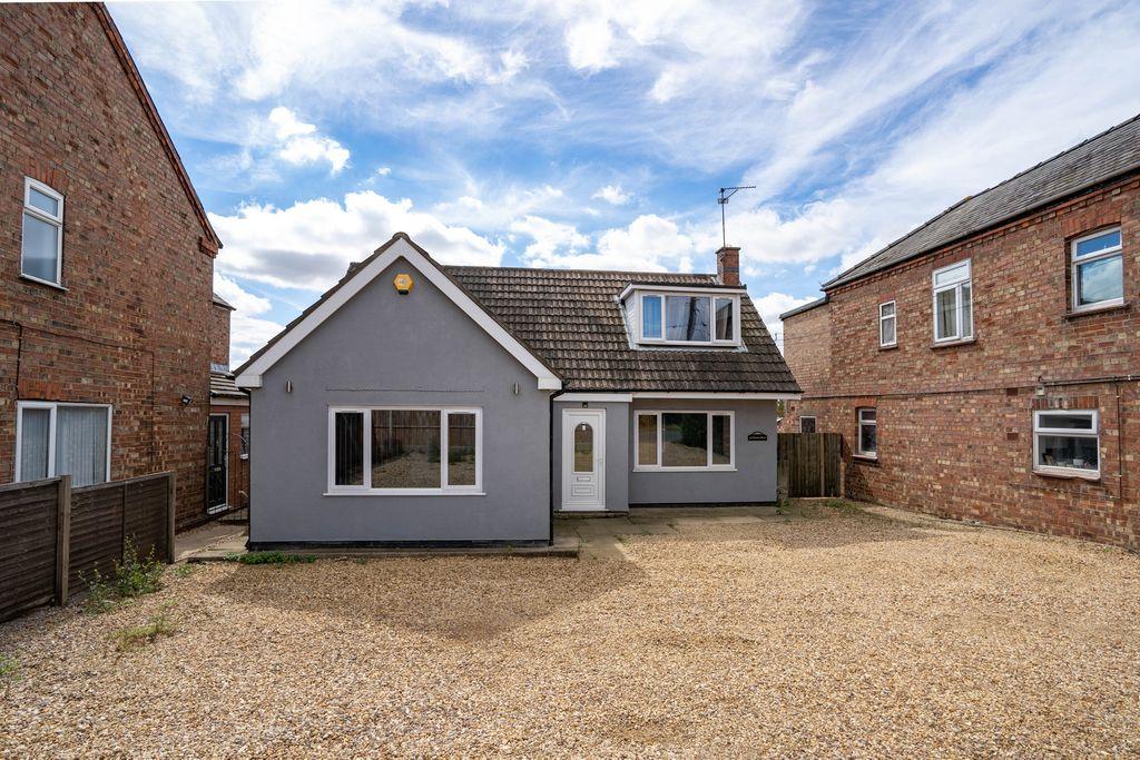 Bourne Road, Spalding PE11 3LJ 3 bed chalet £250,000