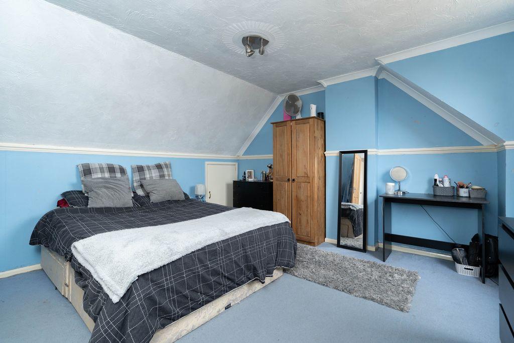 Bedroom 2 (Double)