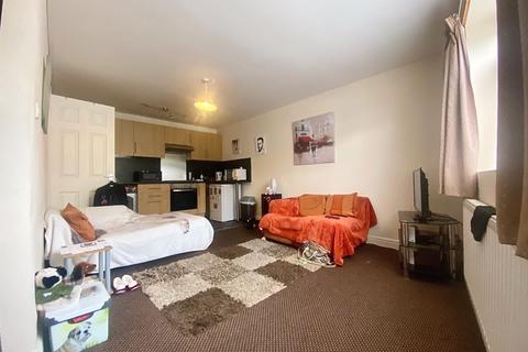 4 Corporation Road, Grimsby, DN31 1UF
