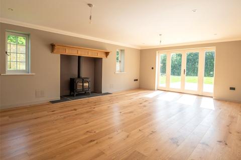 Raven Cottage Back Lane, Cross In Hand, Heathfield, TN21 0QG