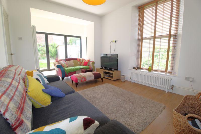 Palm Hill, Oxton 4 bed semidetached house £465,000