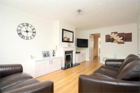 5 Scots Close, Staines-upon-thames, TW19 7RY