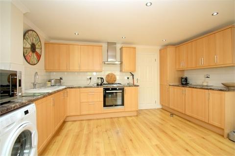 5 Scots Close, Staines-upon-thames, TW19 7RY