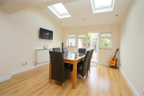 5 Scots Close, Staines-upon-thames, TW19 7RY