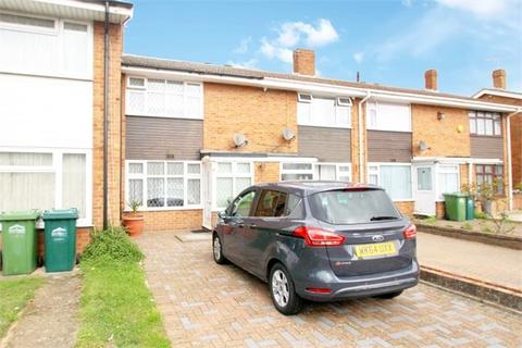 5 Scots Close, Staines-upon-thames, TW19 7RY