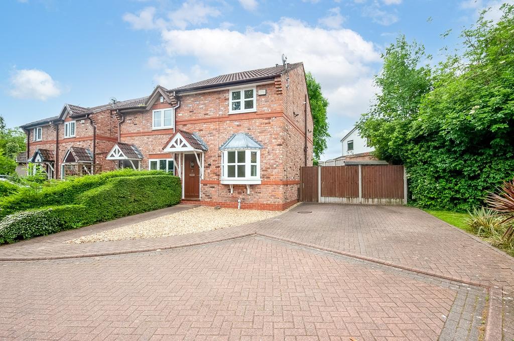 Lowfield Gardens, Glazebury... 3 bed semidetached house £250,000