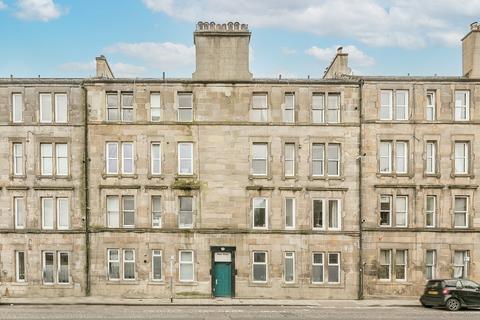 50/16 Broughton Road, Edinburgh, EH7 4EE