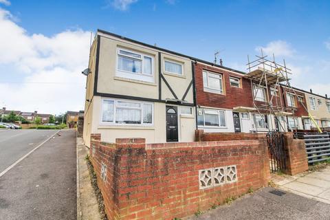 1 Don Close, Tilehurst, Reading, RG30 4YL