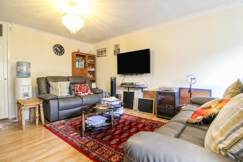 1 Don Close, Tilehurst, Reading, RG30 4YL
