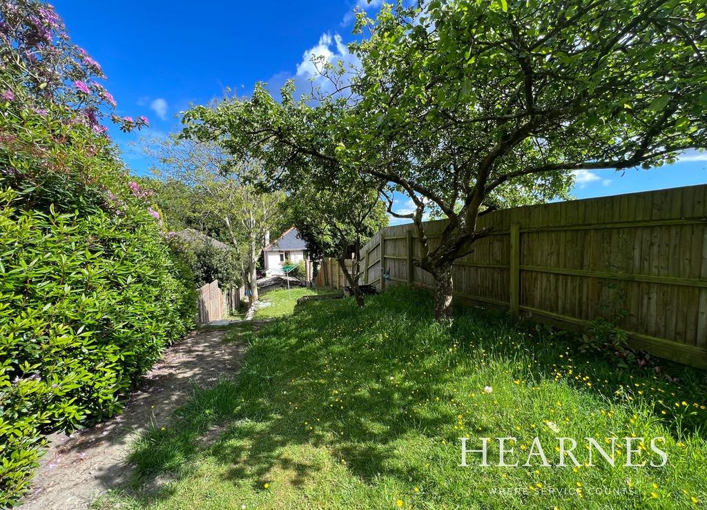 Ringwood Road, Poole, BH14 3 bed flat for sale £275,000