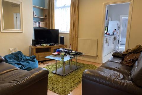 4 bedroom terraced house for sale, Boughey Road, Stoke-On-Trent
