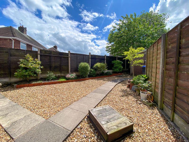 Lawton Crescent, Biddulph, ST8 6EH 2 bed semidetached house £175,000
