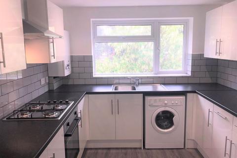 2 bedroom apartment to rent - High Street, Harlington, Hayes